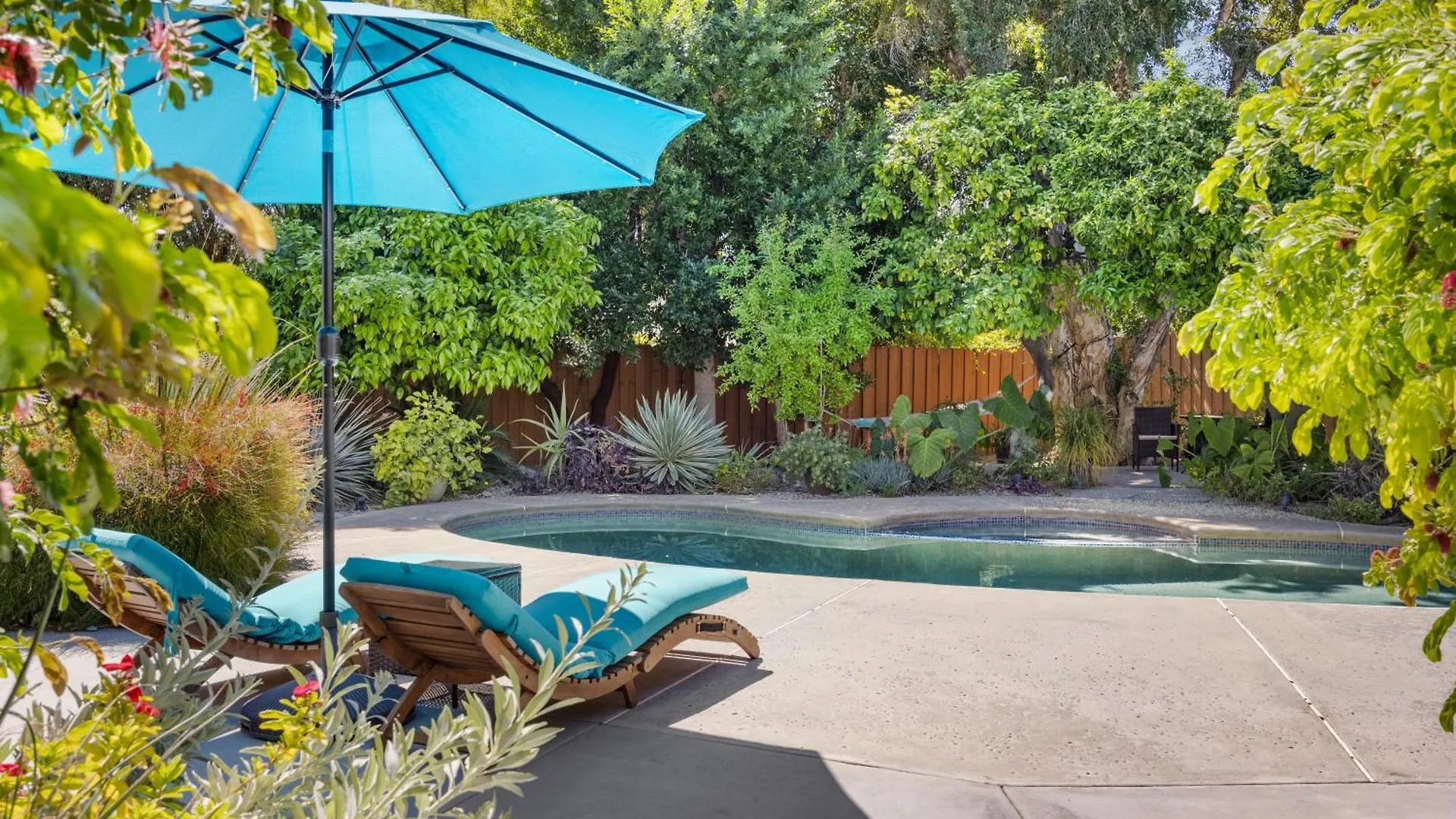 Villa Palm Springs Eco Mid-Century Urban Oasis Retreat USA